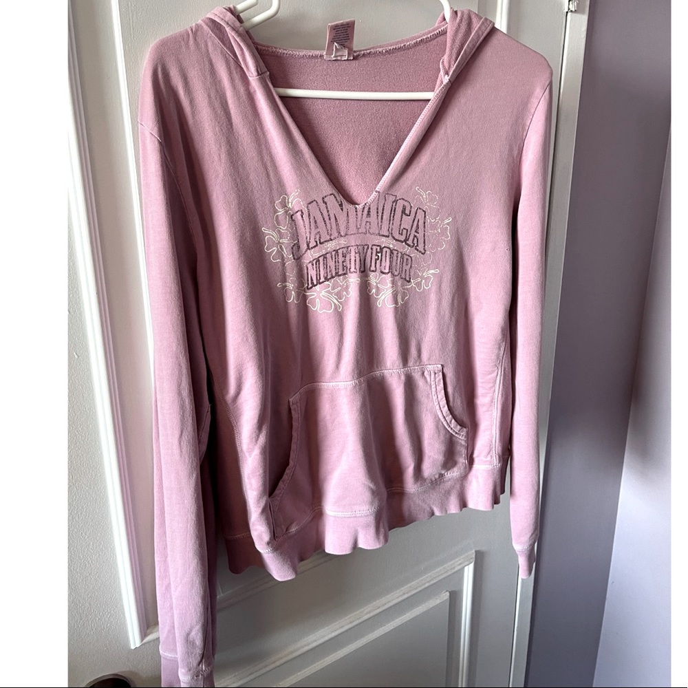 Light pink hoodie! 🌸